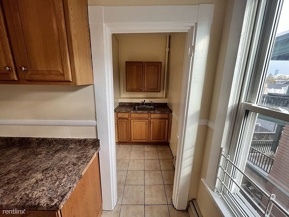 302 Columbia St. #3 Cambridge (Inman Square) Unit Photo 9