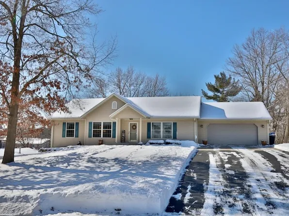 809 Pine Dr, Wisconsin Dells, WI 53965