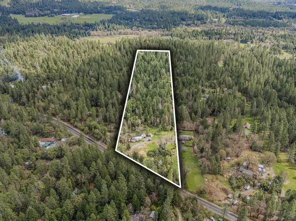 9650 W Evans Creek Rd, Rogue River, OR 97537