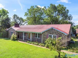 3255 Section Line Rd, Albertville, AL 35950