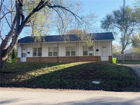 109-111 Baldwin St, Belton, MO 64012
