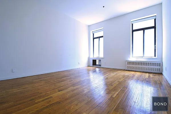 Rented by Bond New York | media 16