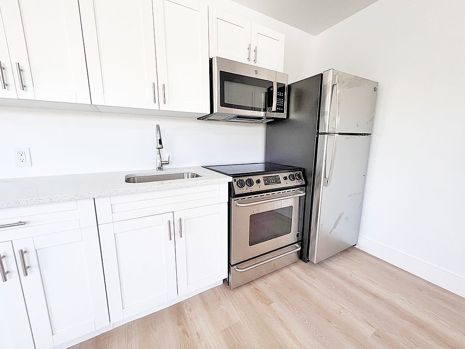 1st image of 5605 N Ocean Dr #4