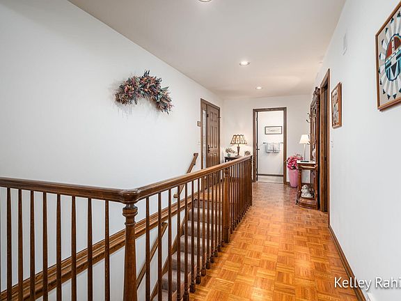 4th image of 2656 Wyndham Dr SE