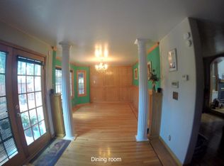 2183 Santa Cruz Ave, Menlo Park, CA 94025