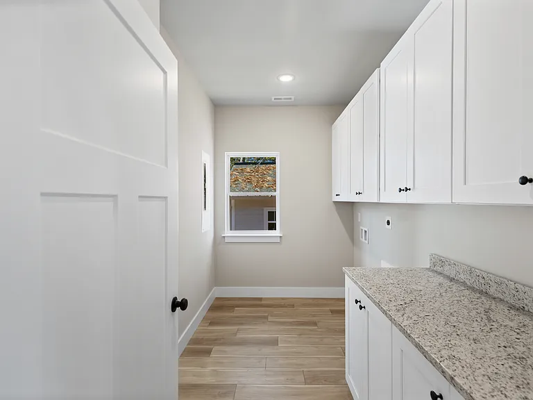 1221 Parkstone Dr NW — Photo 31
