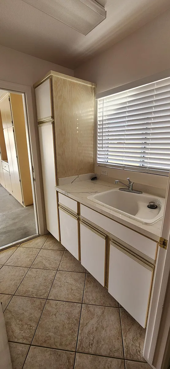 Building Photo - 2549 Lotus Hill Dr