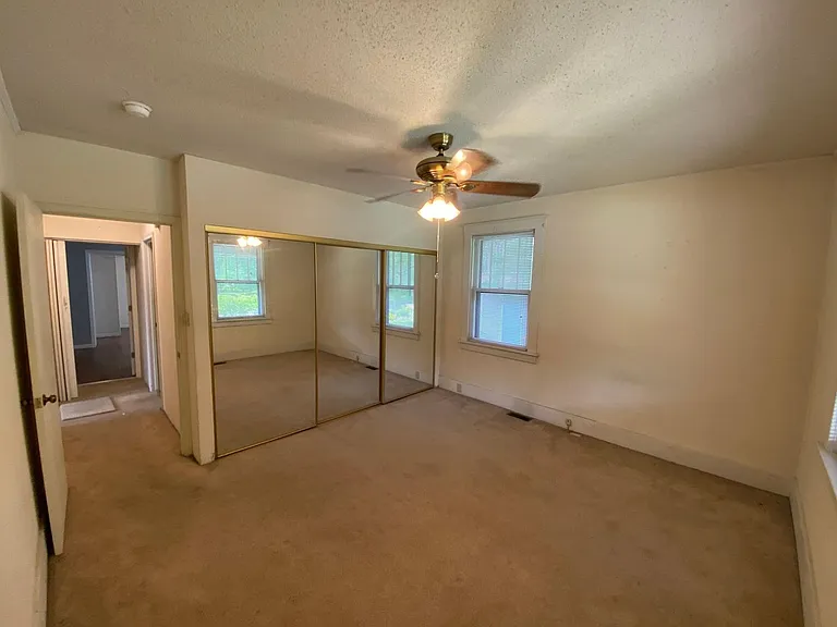 Manor Homes — Photo 17