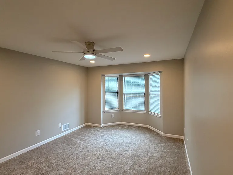 602 Lilac Ln #602 — Photo 9