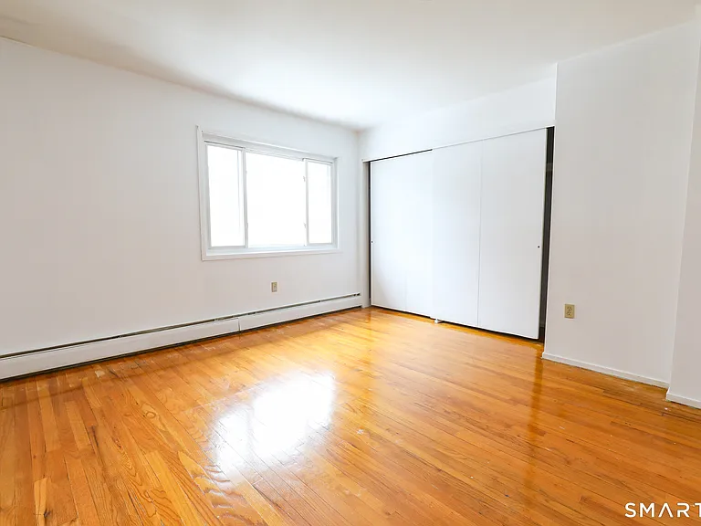 1 Camelot Dr #2 — Photo 18