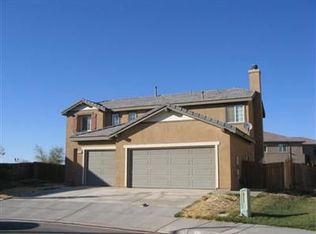 13720 Woodpecker Rd, Victorville, CA 92394