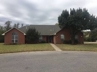 2406 Arlington Dr, Enid, OK 73703