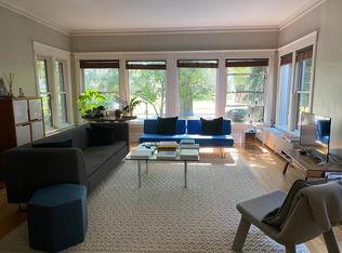 2216 Irving Ave S, Minneapolis, MN 55405