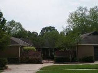 952 Woodstone Dr, Baton Rouge, LA 70808