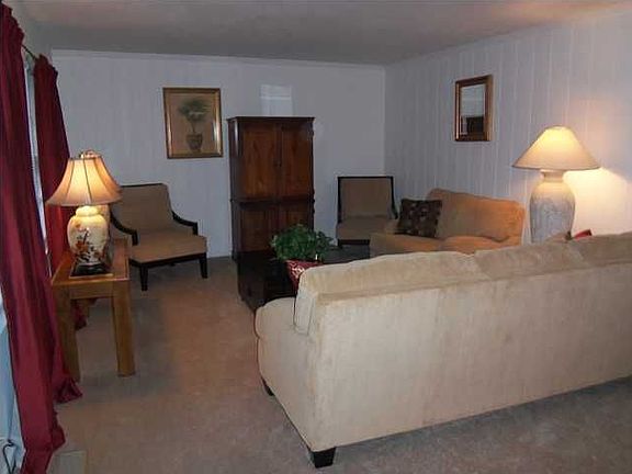 4th image of 1009 Woodmore Ter