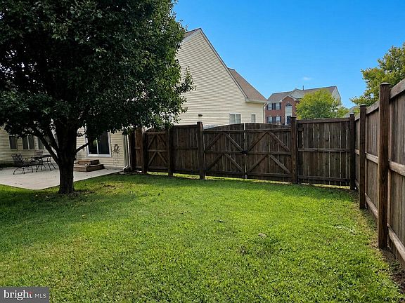 3rd image of 417 Osprey Cir