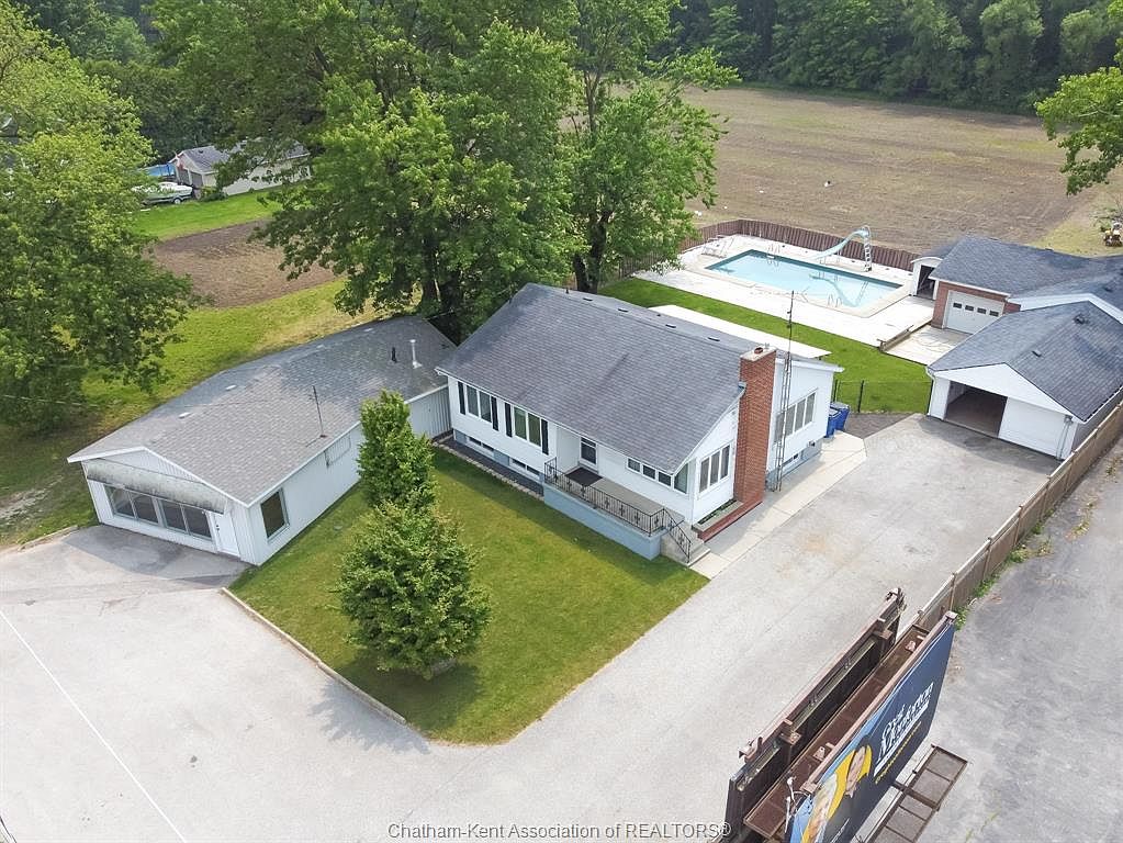 556 Bloomfield Rd, Chatham Kent, ON N7M 5J5 | MLS #25014532 | Zillow
