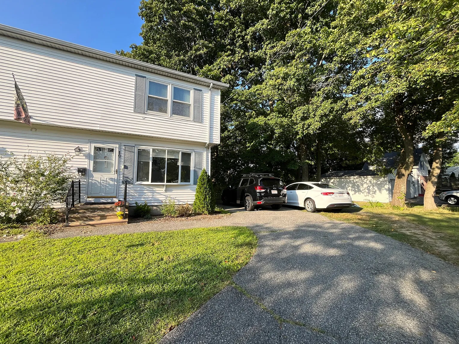 2 bed, 1.5 bath, 1200 sqft, $2,500 — Photo 1