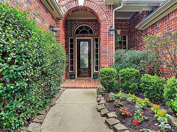 2nd image of 13410 Far Point Manor Ct