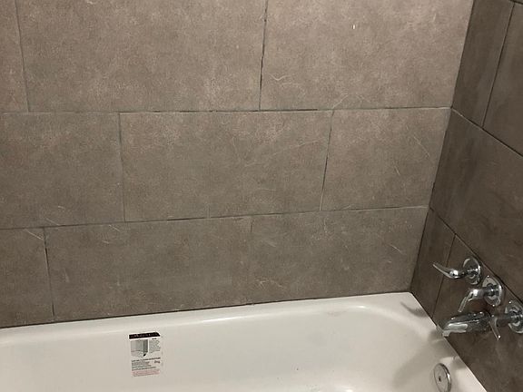 5th image of 1600 Wakeling St #1