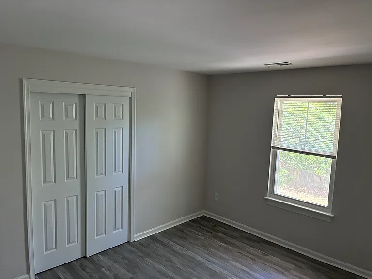 1216 Little Bay Ave — Photo 6