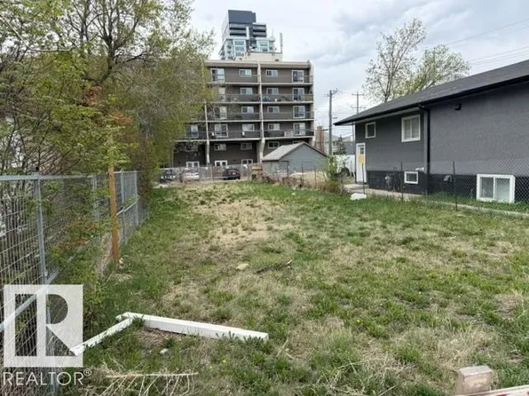 9345 103a Ave NW, Edmonton, AB T5H 0H3