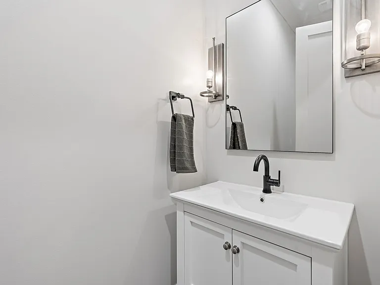 8808 Edgecomb Dr — Photo 49