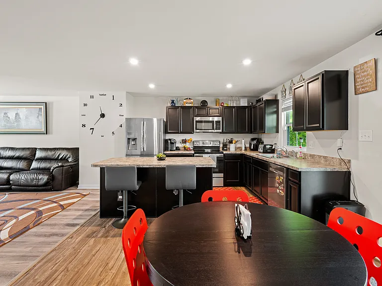 21012 Baileys Grove Dr — Photo 8