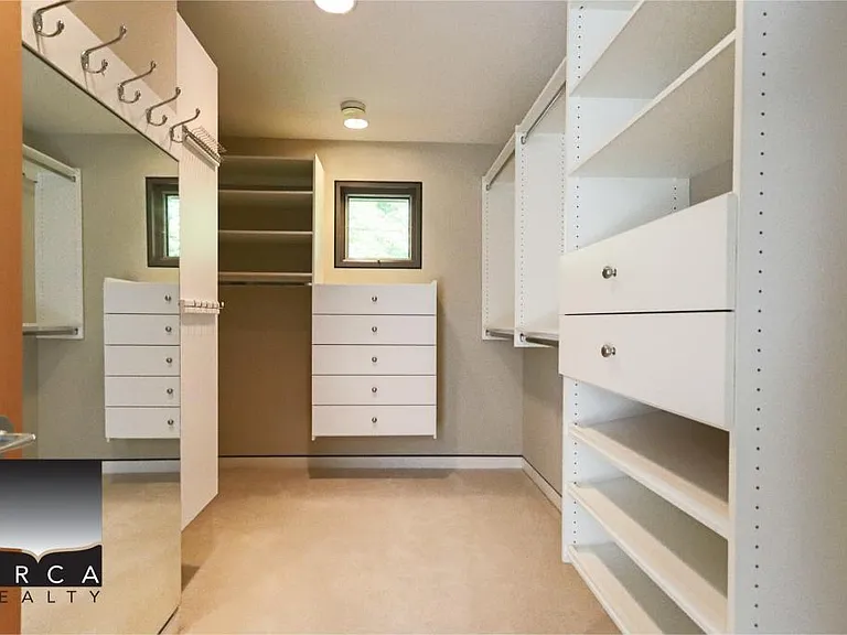687 Beachview Dr — Photo 26