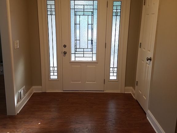 5th image of 5906 Norton Cir