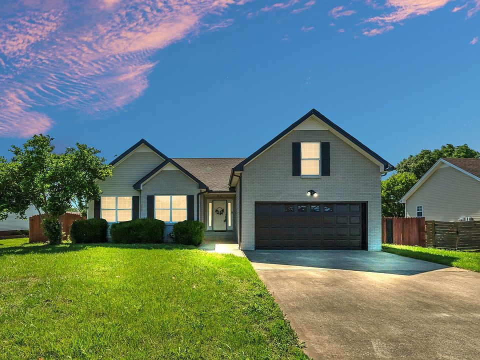 1st image of 3825 Roscommon Way
