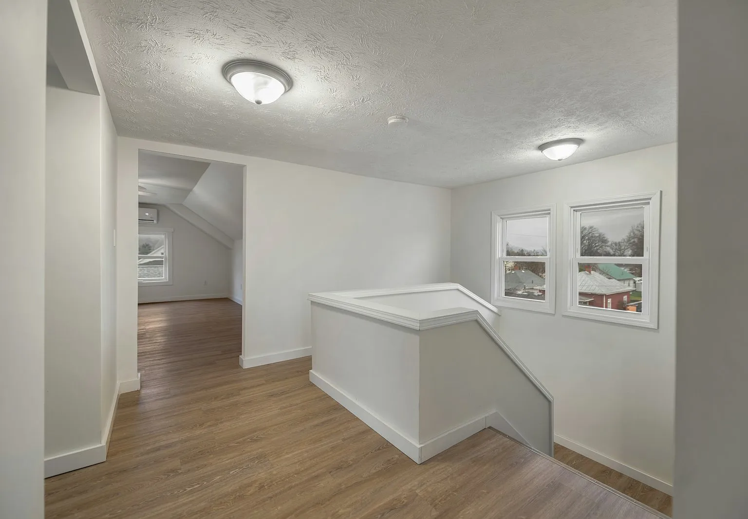 2728 Guyan Avenue, Unit 3 — Photo 2