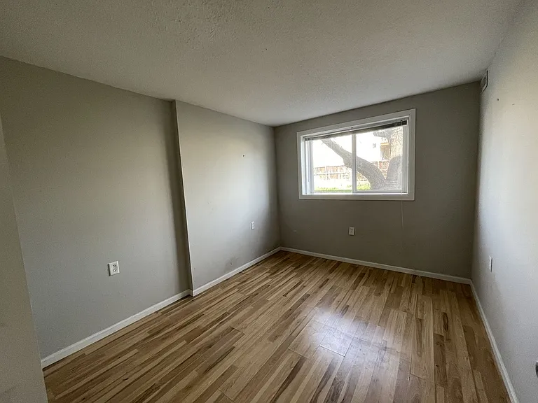 315 Buchanan — Photo 10