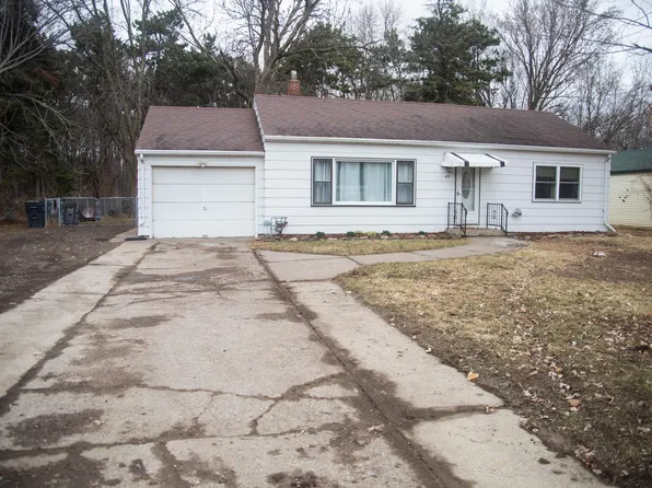 475 W 1st St, Rush City, MN 55069