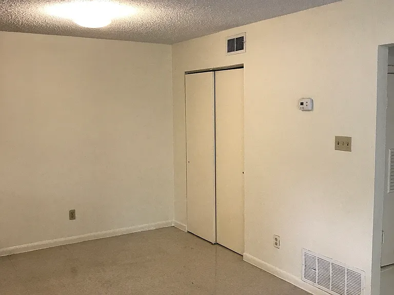 1025 Sutton Dr — Photo 12