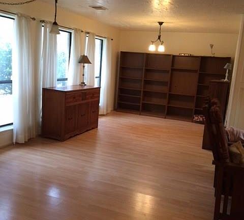 4th image of 2806 Poplar Creek Ln