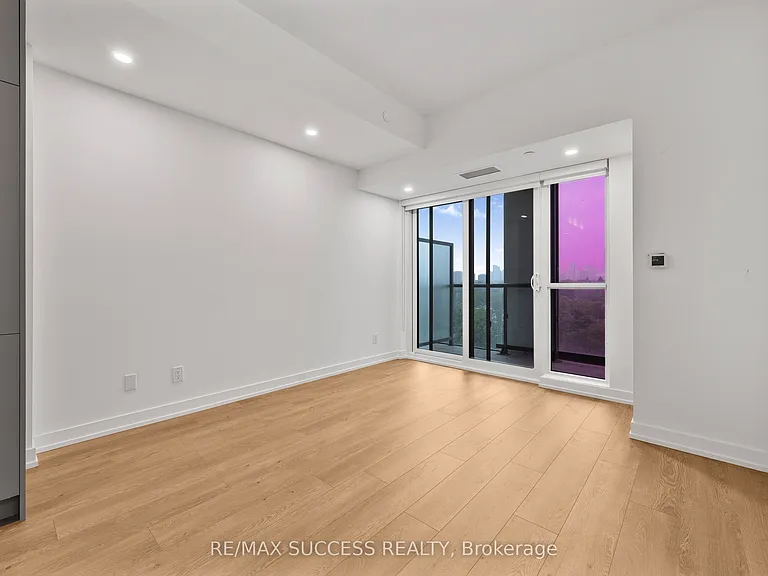 181 Sheppard Ave E #718 — Photo 12