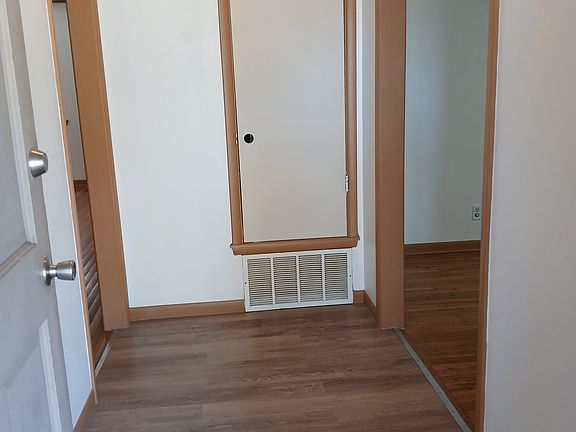 2nd image of 702 Hardin Dr