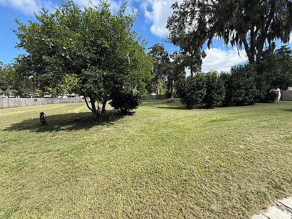 4th image of 895 SW 80th Ave