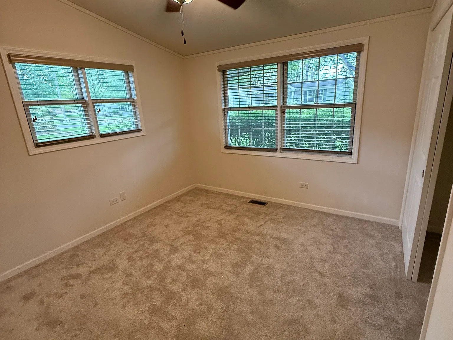 2 bed, 850 sqft, $1,595 — Photo 4