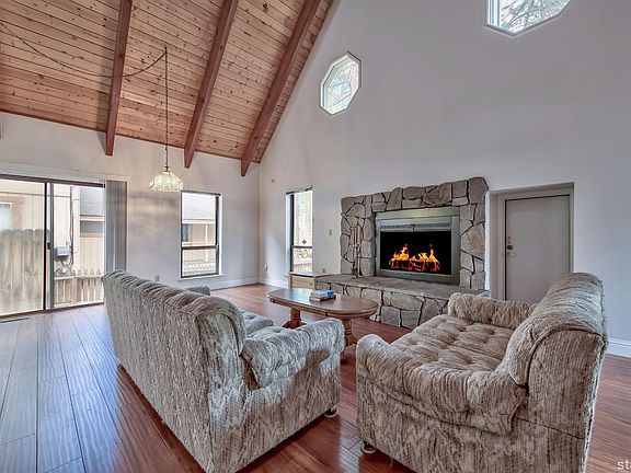 2nd image of 4056 Azure Ave