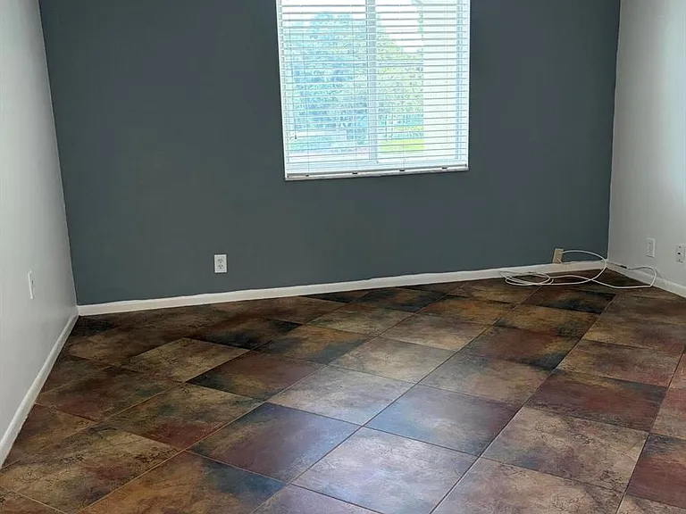 2520 Black Olive Blvd #203 — Photo 7