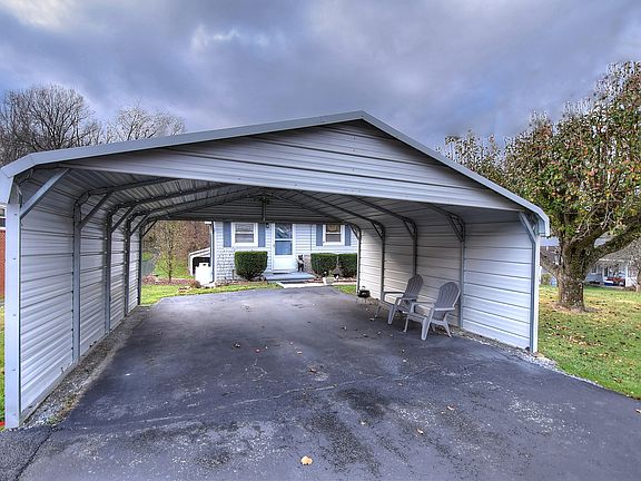 4th image of 2417 E Lakeview Dr