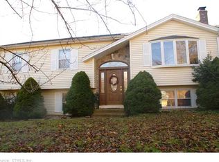 181 Country Club Rd, Middletown, CT 06457