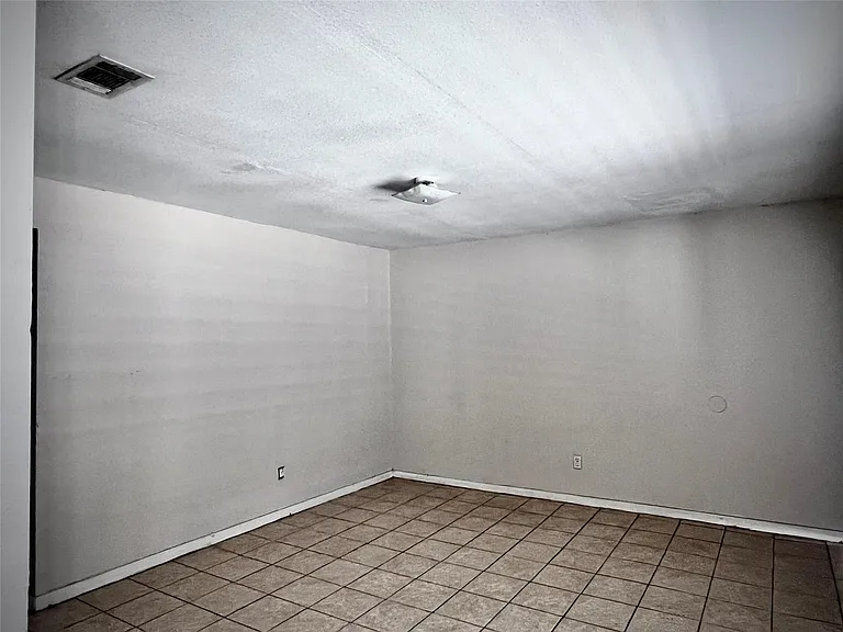 6802 Sayers St #A — Photo 10