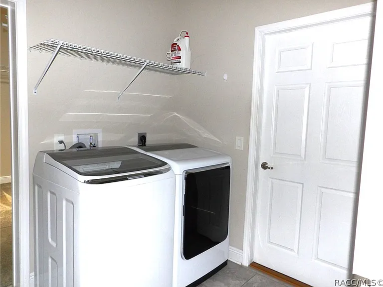 1597 W Caroline Path — Photo 4