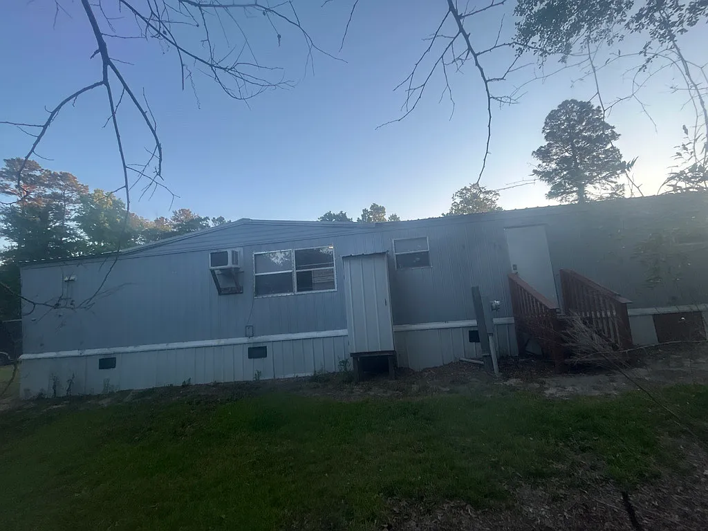 Building Photo - Siesta Ln