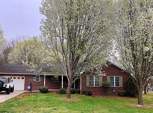 117 E 3rd St, Denton, NC 27239