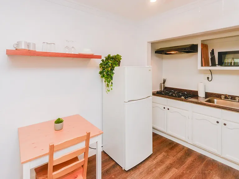 2042 S Corning St #C1 — Photo 19