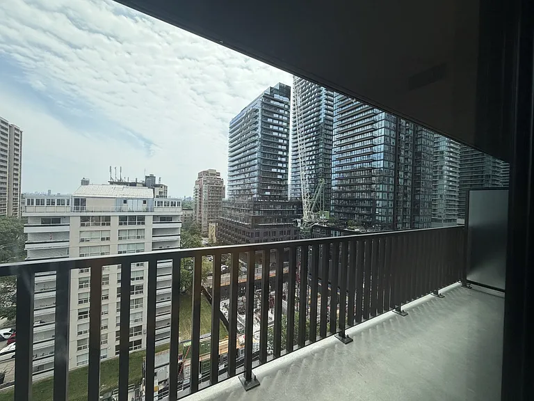 109 Erskine Ave #1006 — Photo 12